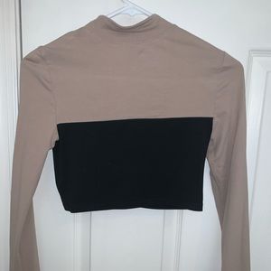 Long sleeve crop top